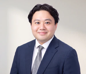 運営責任者 嶋崎真敬の写真